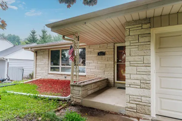4212 N 95th STREET, Wauwatosa, WI 53222