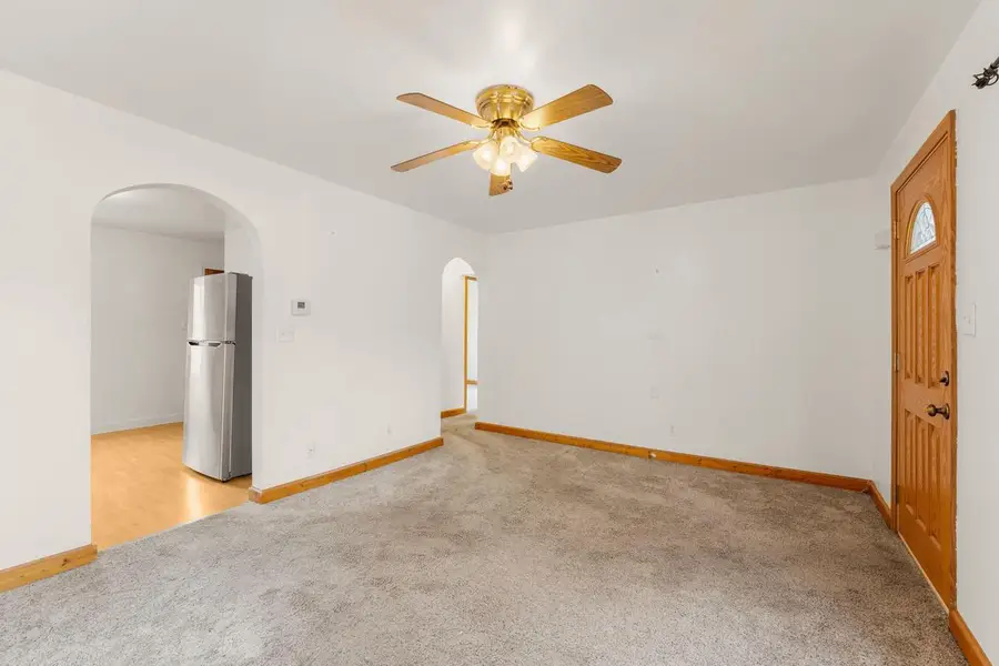 2812 E Allerton AVENUE, Saint Francis, WI 53235 - #3