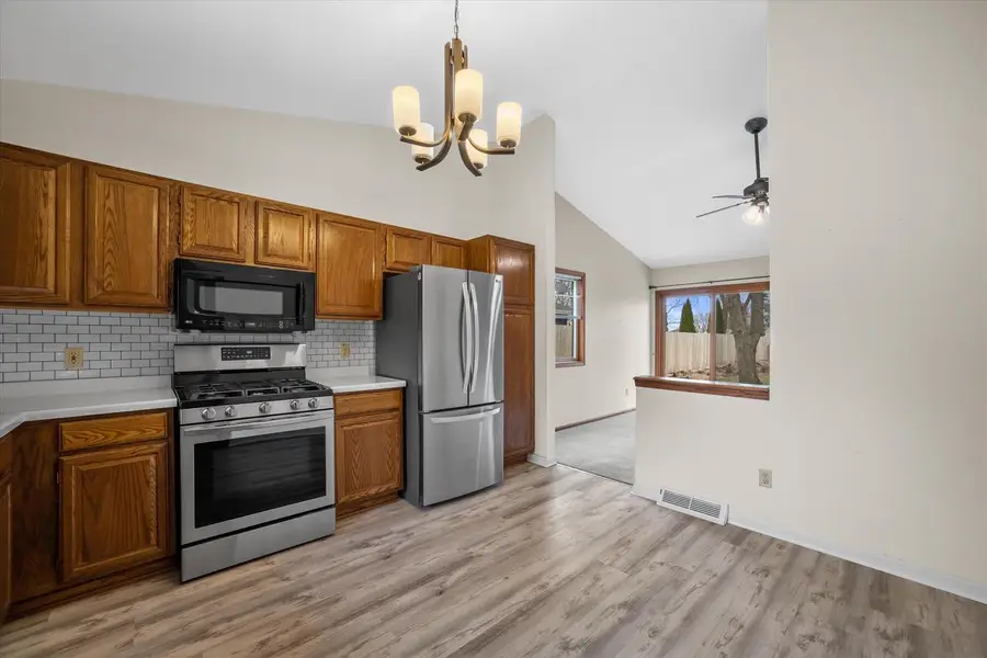 1909 Patricia LANE, Waukesha, WI 53188 - #3