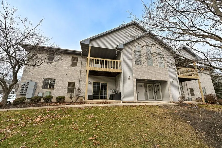 9332 W Loomis ROAD #6, Franklin, WI 53132 - #2