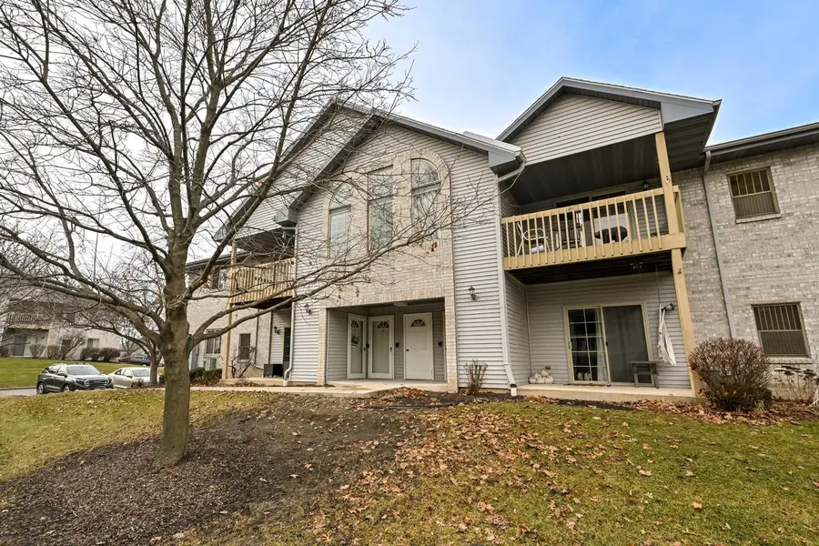 9332 W Loomis ROAD #6, Franklin, WI 53132 - #3