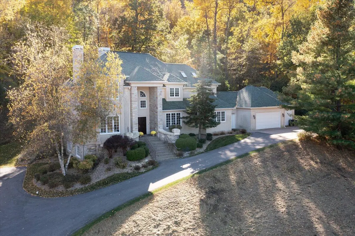 W5419 Pine Bluff ROAD, La Crosse, WI 54601 - #1