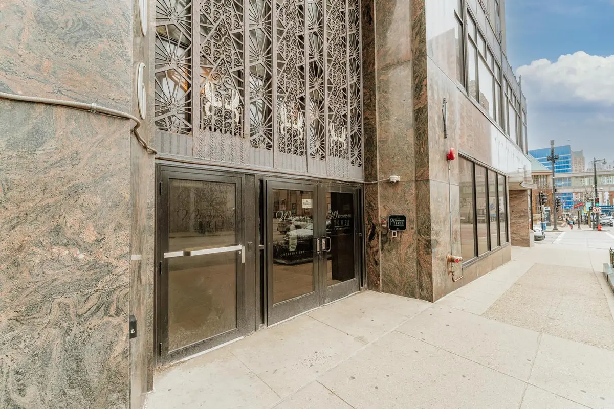 606 W Wisconsin AVENUE #311, Milwaukee, WI 53203 - #1