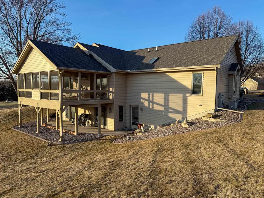 18 Ridgewood COURT, Fond Du Lac, WI 54937 - #2