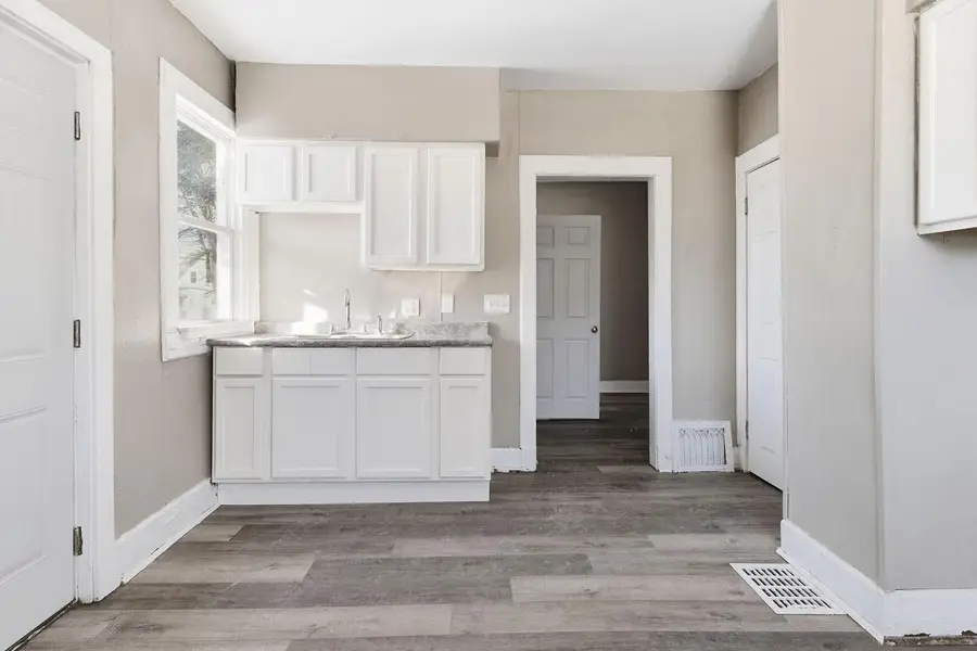 2013 De Koven AVENUE, Racine, WI 53403 - #2