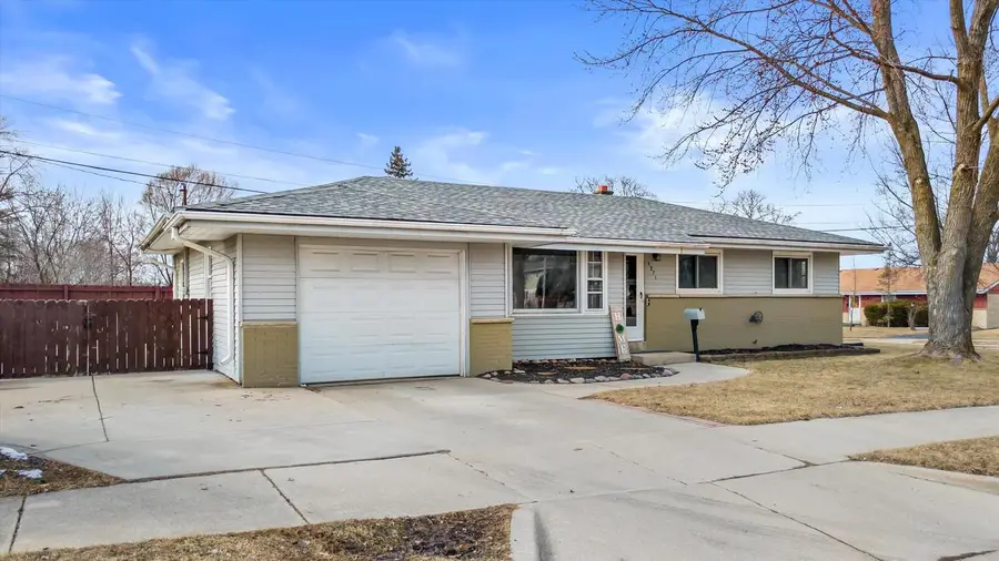 4871 N 108th STREET, Milwaukee, WI 53225 - #3