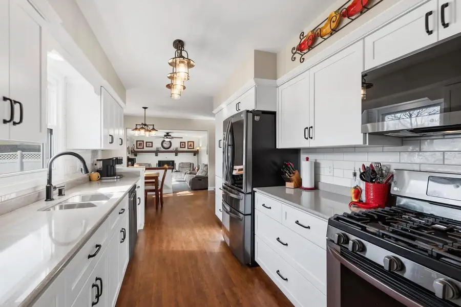 3560 S Loretta LANE, New Berlin, WI 53151 - #2