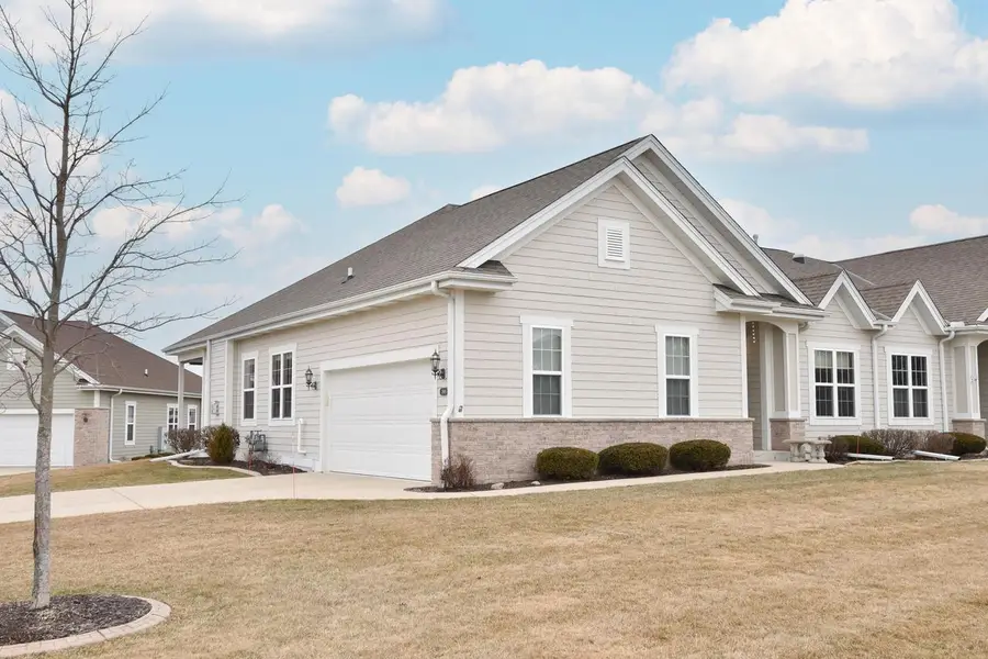 3905 S Five Iron COURT, New Berlin, WI 53151 - #3