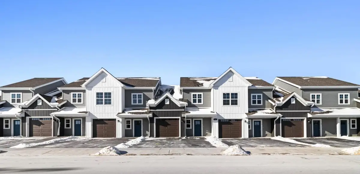 1675 Reigle DRIVE #Unit #2, Kewaskum, WI 53040 - #1