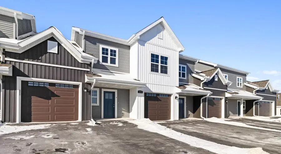 1675 Reigle DRIVE #Unit #2, Kewaskum, WI 53040 - #2