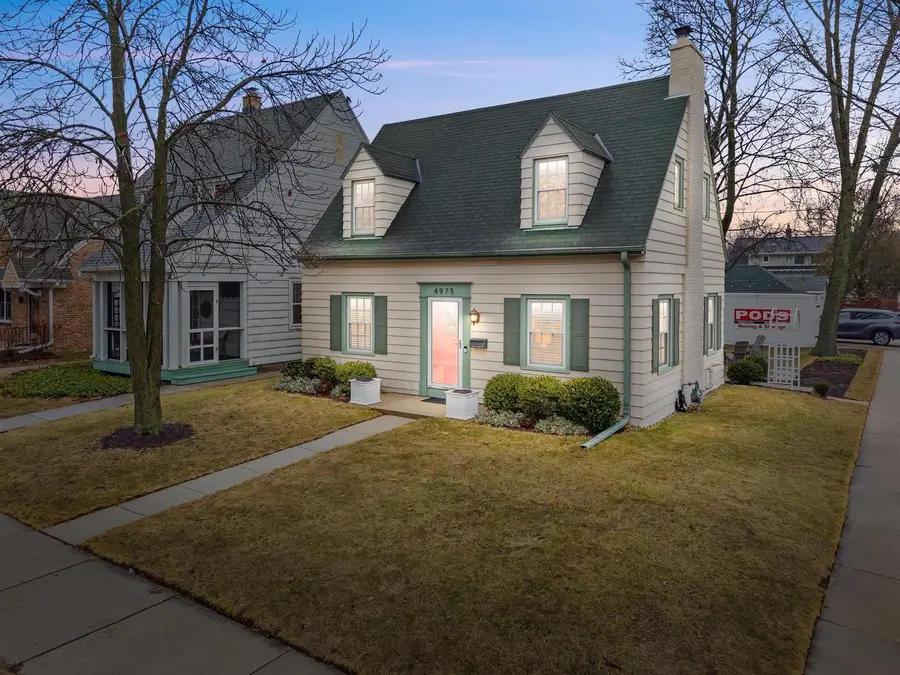4975 N Hollywood AVENUE, Whitefish Bay, WI 53217 - #2