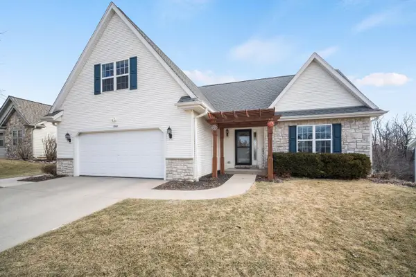 1243 Firethorn DRIVE, West Bend, WI 53090