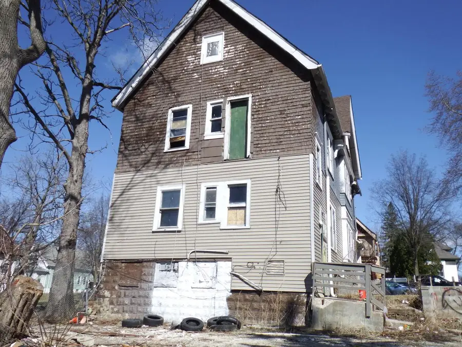 1105 Keefe AVENUE #1107, Milwaukee, WI 53206 - #3