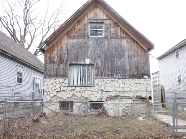 2846 N 6th STREET, Milwaukee, WI 53212