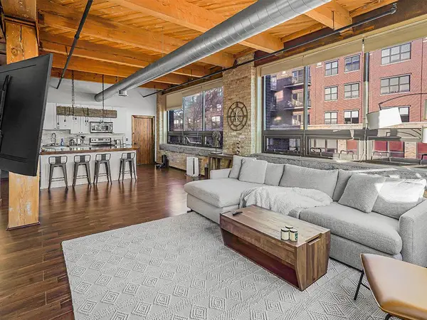 234 E Reservoir AVENUE #302, Milwaukee, WI 53212