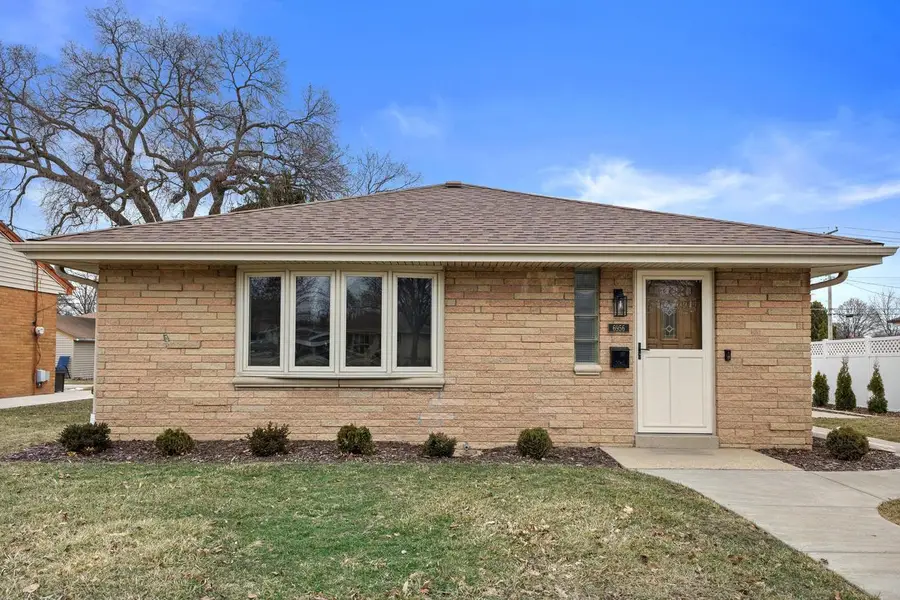 6956 W Morgan AVENUE, Milwaukee, WI 53220 - #2