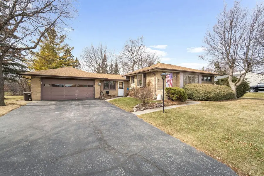 5333 S 28th STREET, Greenfield, WI 53221 - #2