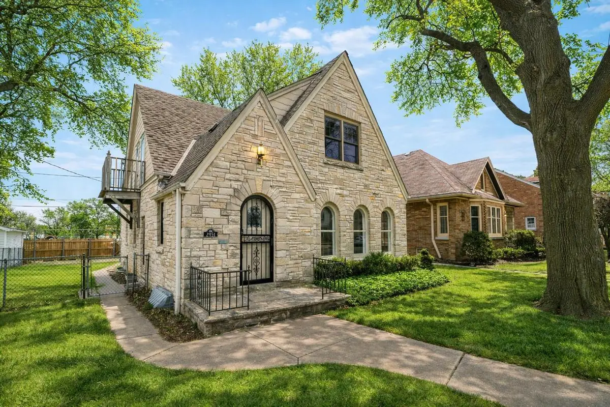 2951 N 70th STREET, Milwaukee, WI 53210 - #1