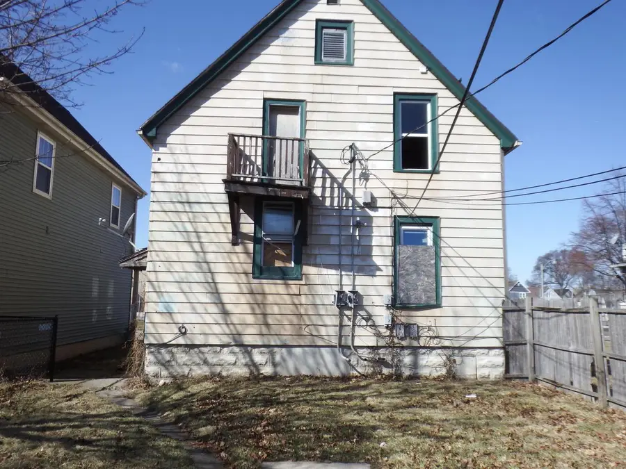 2632 N 28th STREET, Milwaukee, WI 53210 - #3