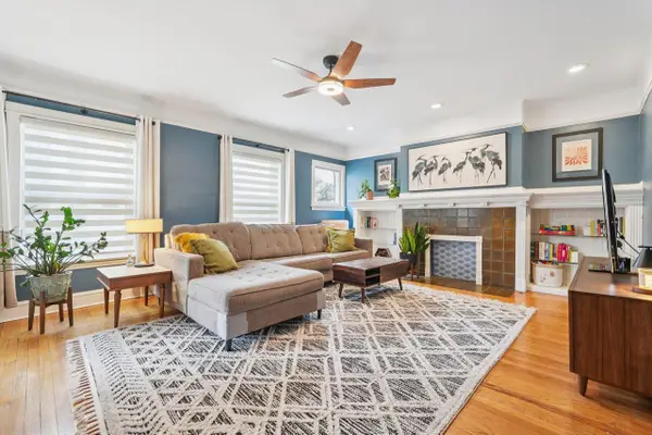 1704 E Kane STREET #F, Milwaukee, WI 53202