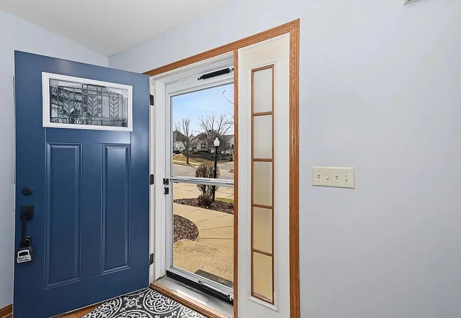 147 Manchester DRIVE, Waukesha, WI 53188 - #3