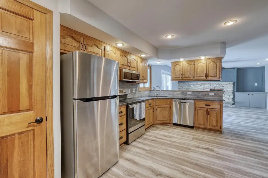 6438 Sycamore STREET, Greendale, WI 53129 - #3