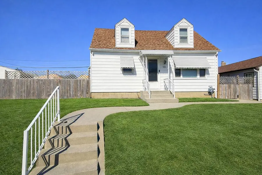 922 W Eden PLACE, Milwaukee, WI 53221 - #2