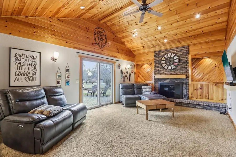 9959 W Conrad STREET, Milwaukee, WI 53228 - #2