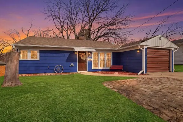 1011 Aurora STREET, Waukesha, WI 53186