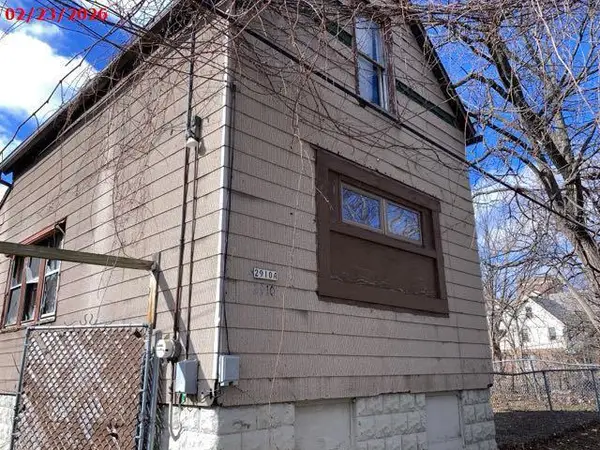 2910 N 9th STREET, Milwaukee, WI 53206