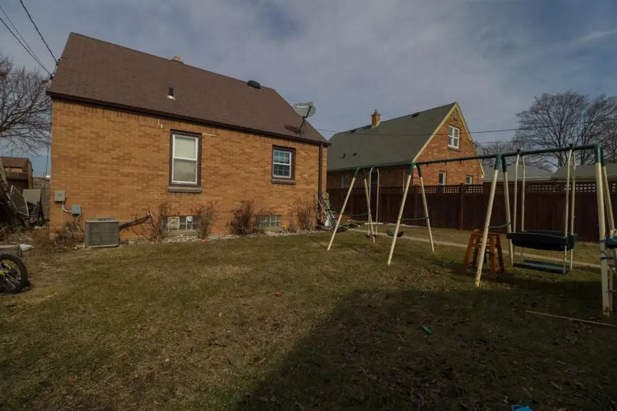 2415 W Morgan AVENUE, Milwaukee, WI 53221 - #3