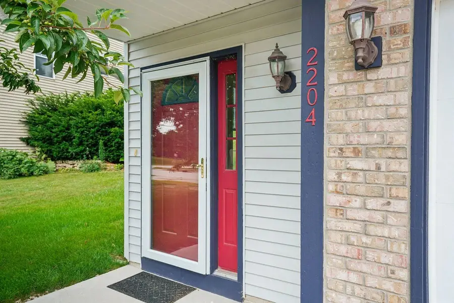 2204 Patrick LANE, Waukesha, WI 53188 - #2