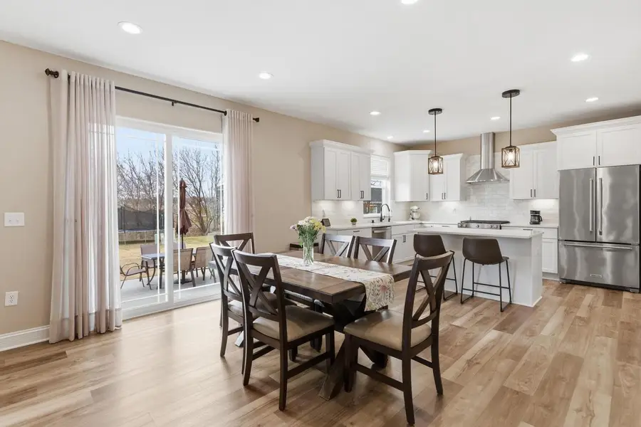 520 Edgewater DRIVE, West Bend, WI 53095 - #2