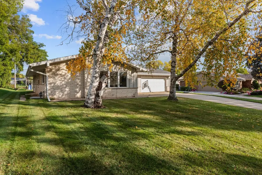 11924 W Ohio AVENUE, West Allis, WI 53227 - #2