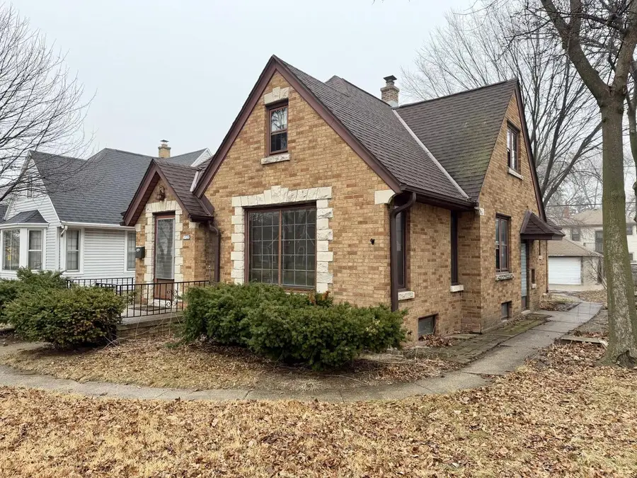 3720 N 56th STREET, Milwaukee, WI 53216 - #2