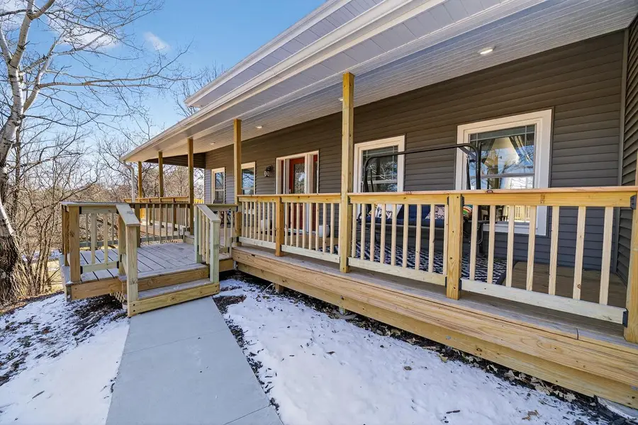 S43W33485 Edwards DRIVE, Dousman, WI 53118 - #2