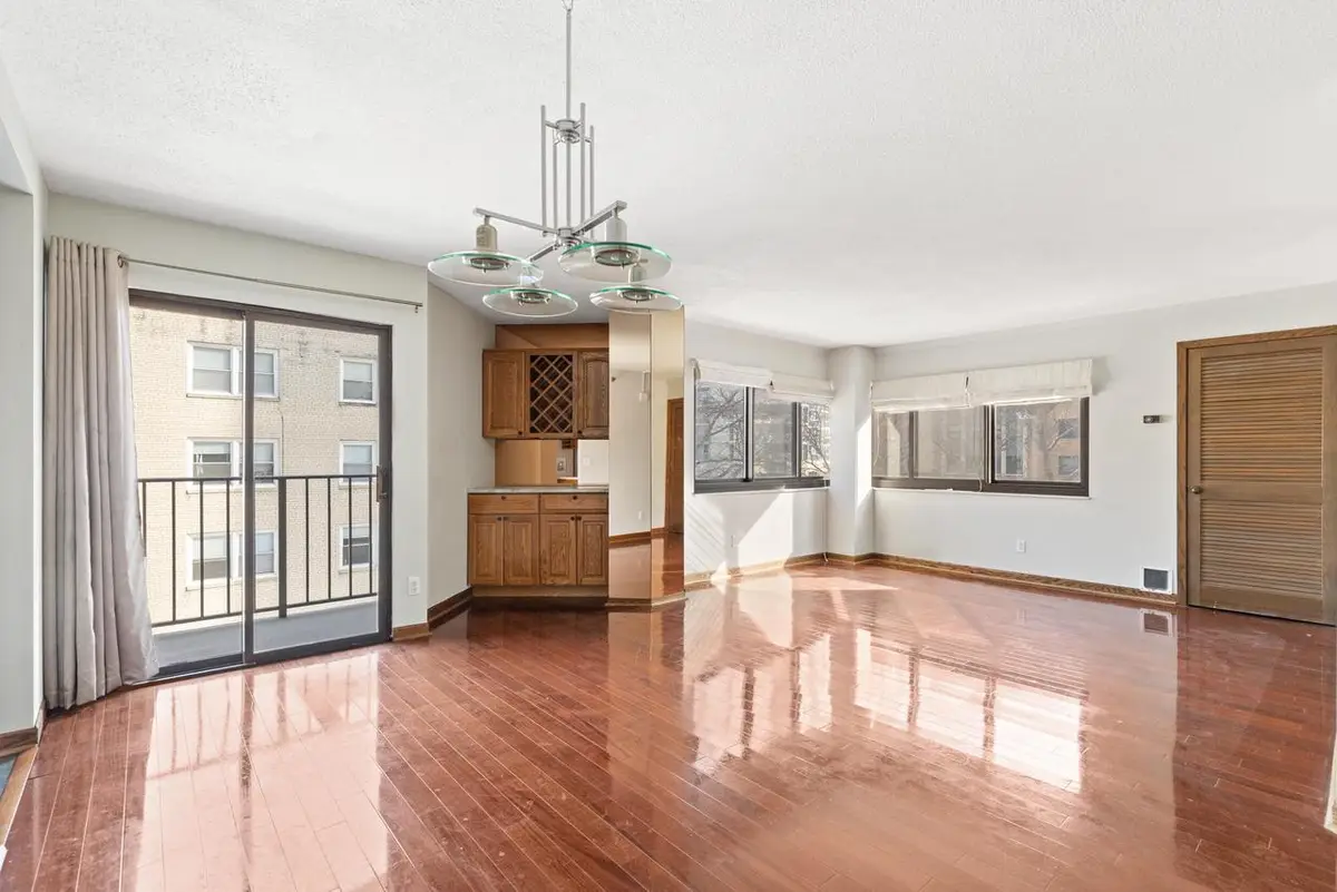 1633 N Prospect AVENUE #3E, Milwaukee, WI 53202 - #1