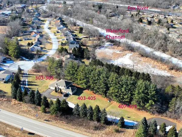 303 TRAIL OF PINES LANE #305, Burlington, WI 53105