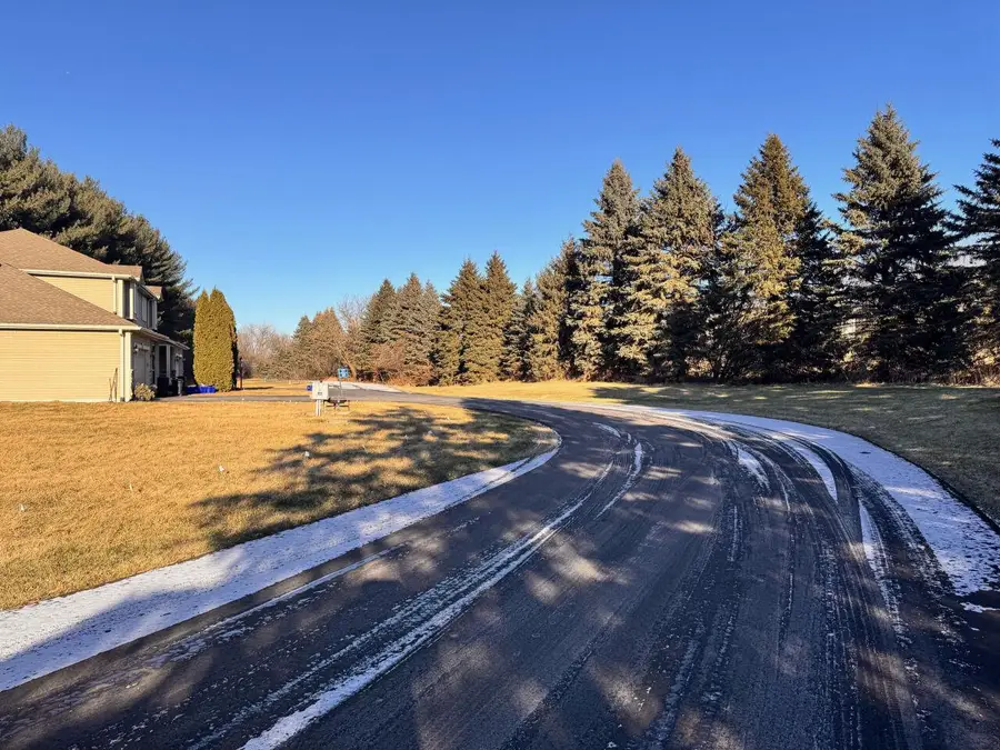 303 TRAIL OF PINES LANE #305, Burlington, WI 53105 - #3