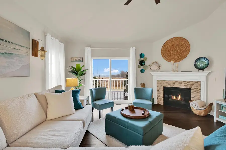 2709 Esker DRIVE #1, West Bend, WI 53095 - #2