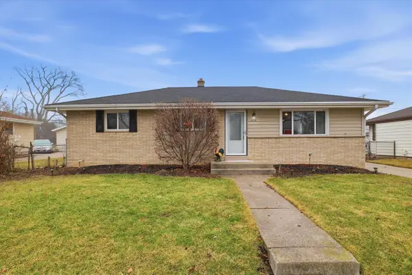 2232 W Carrington AVENUE, Oak Creek, WI 53154