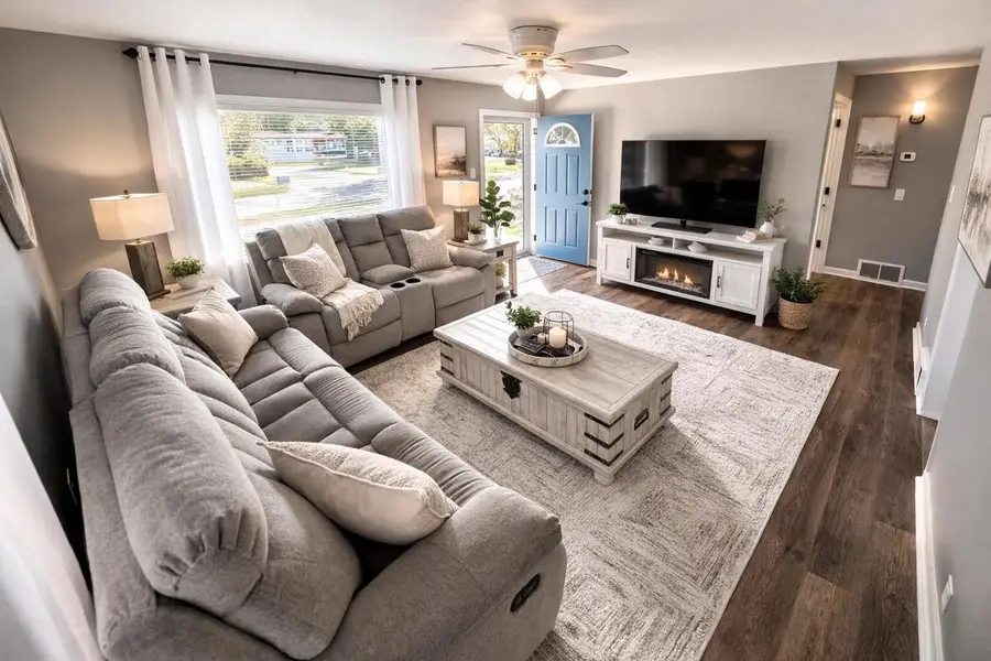 2520 E Crescent STREET, Racine, WI 53403 - #2