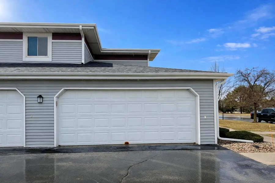 1131 S Sunnyslope DRIVE #4U, Mount Pleasant, WI 53406 - #2