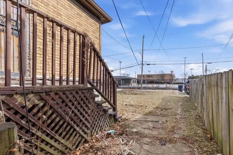 2466 N 33rd STREET, Milwaukee, WI 53210 - #3