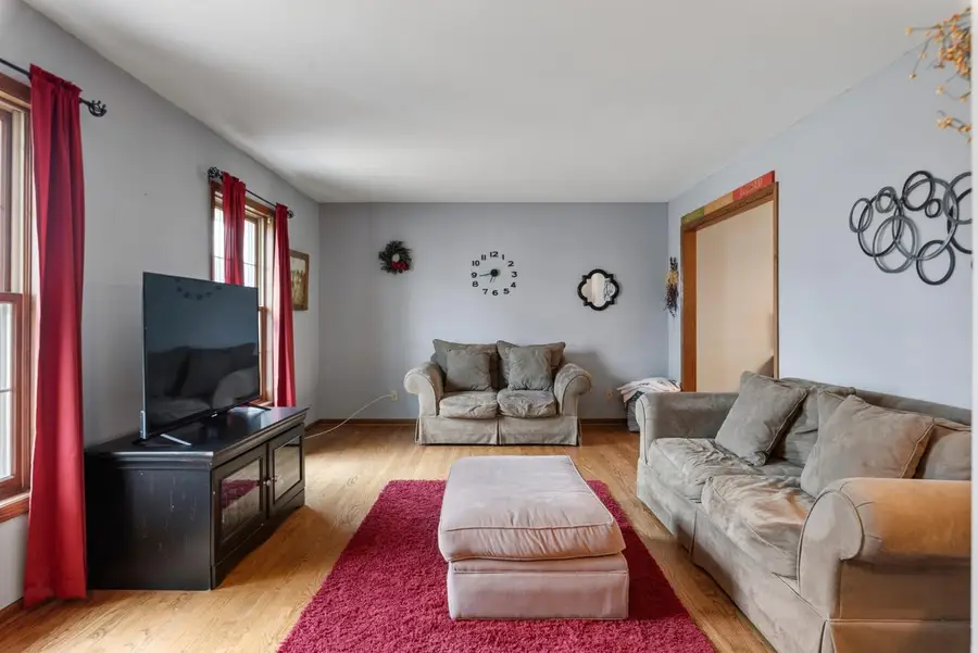 8044 W Beacon Hill DRIVE, Franklin, WI 53132 - #3