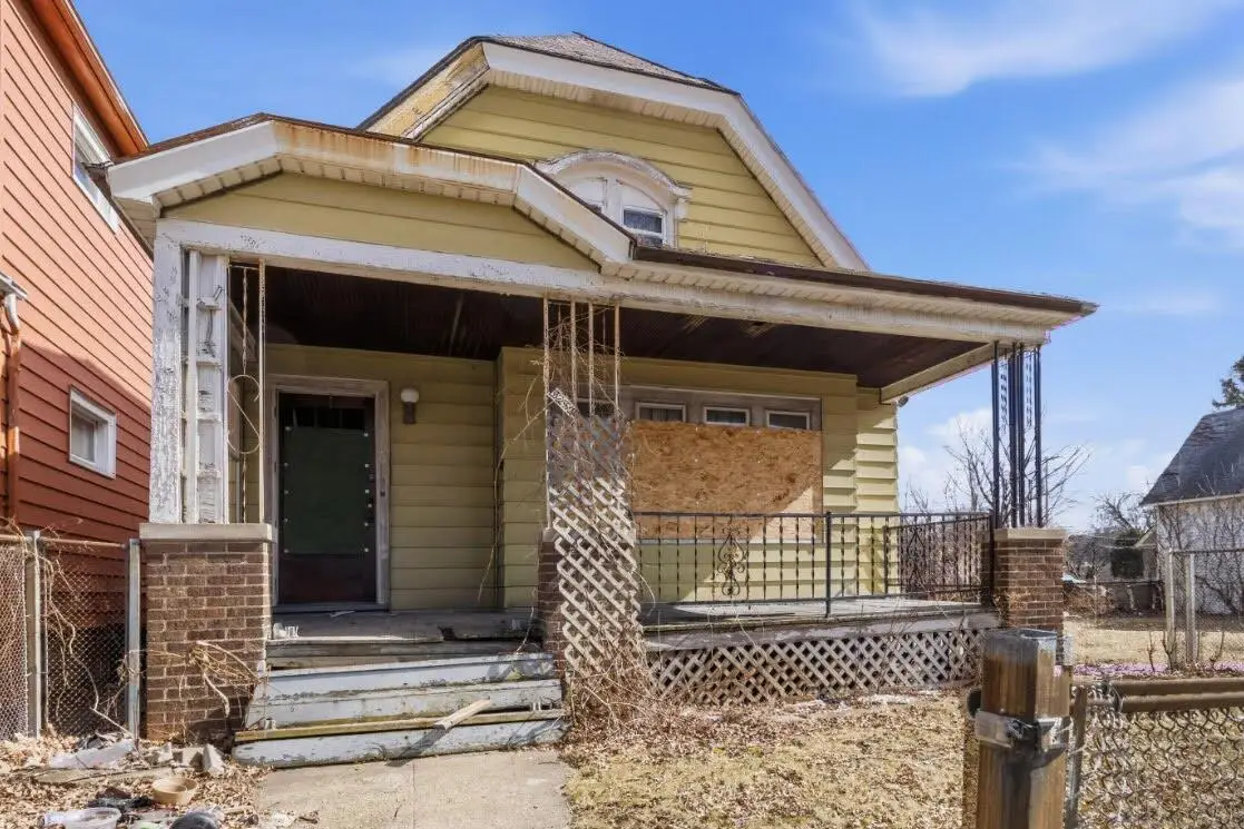 3290 N 10th STREET, Milwaukee, WI 53206 - #1