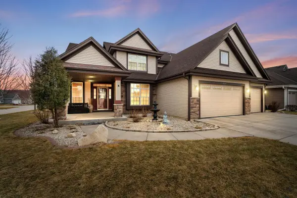 21611 N Weather Edge CIRCLE, Lannon, WI 53046