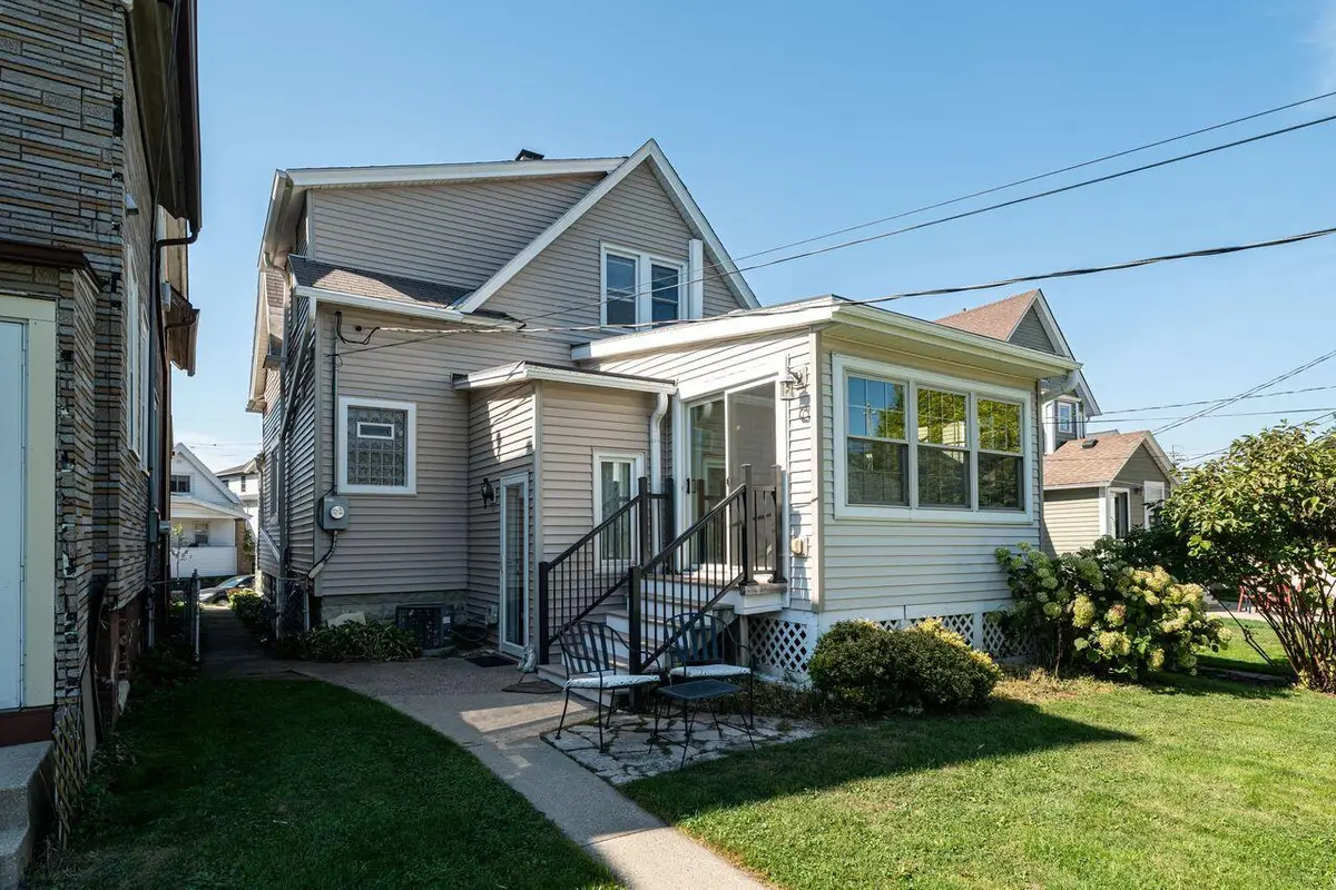 3156 S Kinnickinnic AVENUE, Milwaukee, WI 53207 - #1