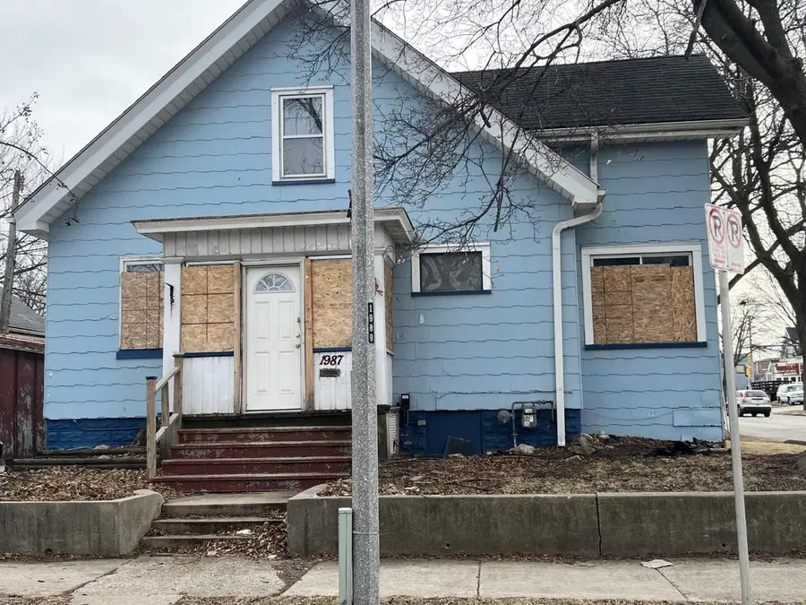 1987 W Melvina STREET, Milwaukee, WI 53206 - #3