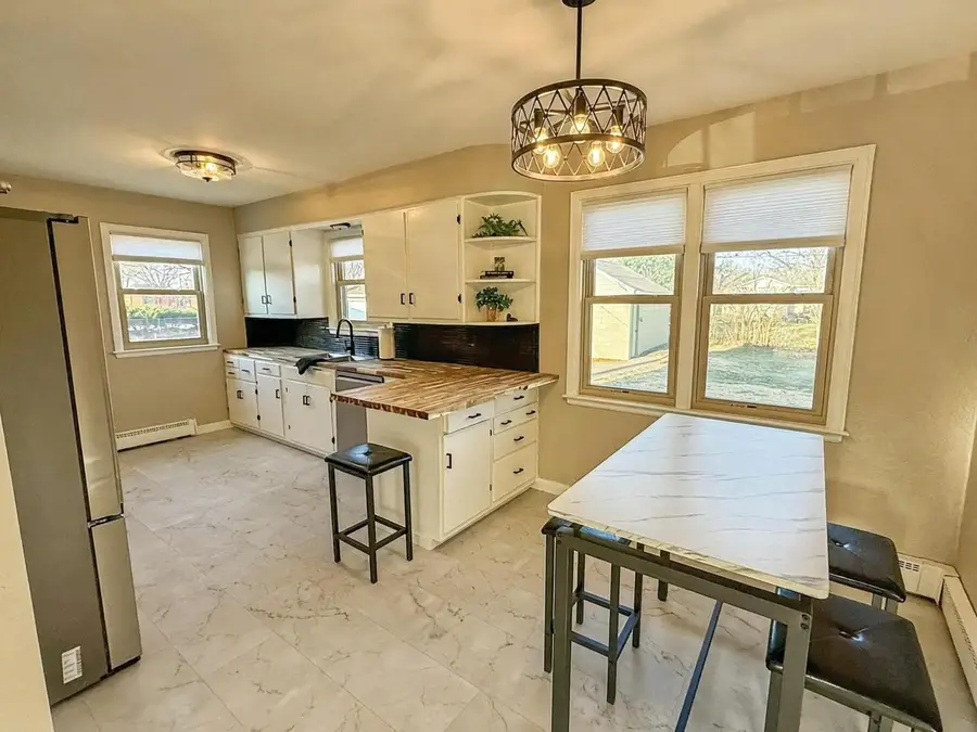 1230 Losey BOULEVARD, La Crosse, WI 54601 - #2